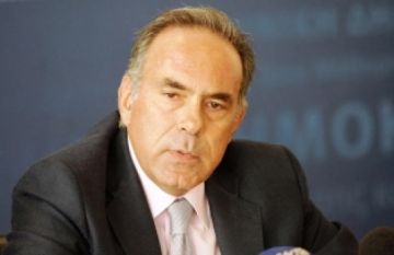 Διαπιστωτική πράξη απόλυσης του πρώην Υπουργού Παιδείας