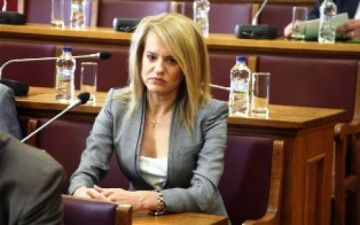 Πιό κοντά στον ΣΥΡΙΖΑ η Θεοδώρα Τζάκρη