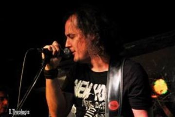 Ο τραγουδοποιός Θωμάς Φώτης live στον Αέρα