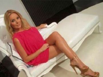 GARAGE on desks KIKO (aggelikikanonidou)