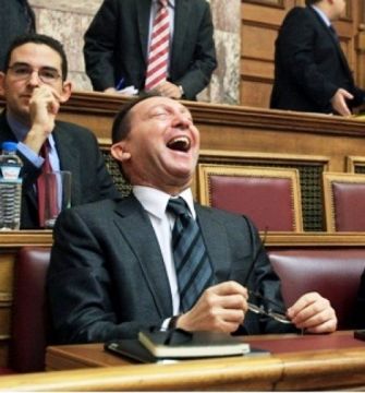 Γι' αυτό κρυώνεις, ηλίθιε!