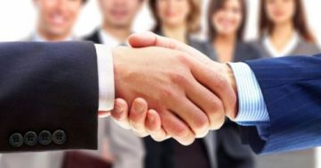 Οι Δήμοι απολύουν και κάνουν συμβάσεις με το νέο φρούτο τις Κοιν.σ.επ.