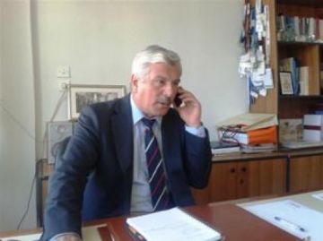 ΤΑΜΗΛΟΣ ΣΕ ΡΟΛΟ ΑΝΤΟΥΑΝΕΤΑΣ: Τρελοί είναι και πάνε να ζεσταθούν με τον μαγκάλι;