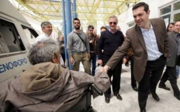 Κλειστές οι πόρτες των νοσοκομείων στους ανασφάλιστους καταγγέλλουν οι γιατροί