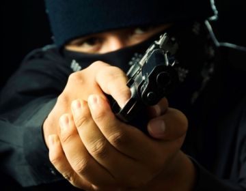 Τους επιασαν για ληστειες