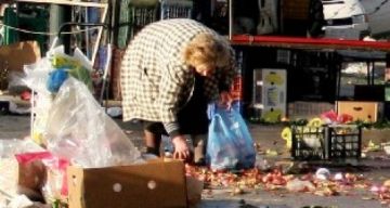 Μυρίζει μπαρούτι: Φτώχεια, ανεργία και πλειστηριασμοί βάζουν φωτιά στην Ελλάδα