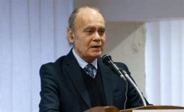 ΠΑΡΑΙΤΗΘΗΚΕ Ο Γ. ΡΩΜΑΝΙΑΣ: ΔΕΝ ΔΙΝΩ ΣΥΝΤΑΞΗ 87 ΕΥΡΩ ΣΤΟΝ ΑΝΑΠΗΡΟ