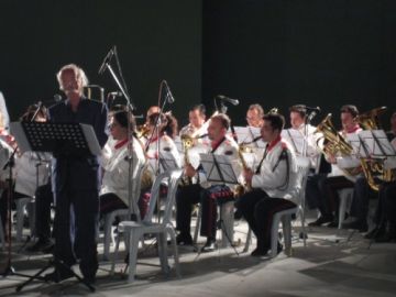 Άρχισαν τα όργανα...