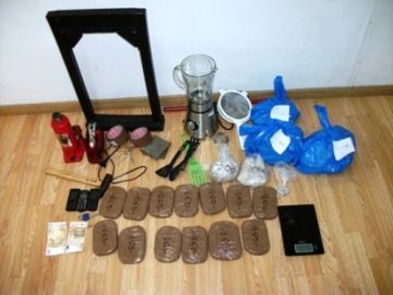 Εργαστήριο ναρκωτικών εντοπίσθηκε στην Καλλιθέα