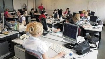 Τέλος οι χρυσές εθελουσίες από το Δημόσιο ? Θα φεύγουν με λιγότερα λεφτά