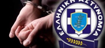 Εξαρθρώθηκε εγκληματική ομάδα, τα μέλη της οποίας αφαιρούσαν τσάντες από πεζούς και οδηγούς αυτοκινήτων που ήταν προσωρινά σταθμευμένα