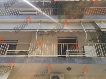 Αγοράκι 2,5 ετών έπεσε στο κενό από μπαλκόνι στην Καλλιθέα