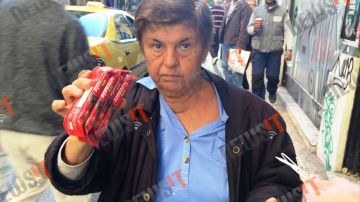 Συνωστισμός στο κέντρο της Αθήνας για 4 δωρεάν γκοφρέτες!