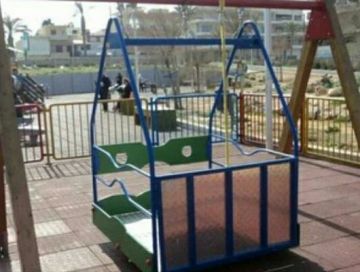 Ηράκλειο: Τοποθετήθηκε η πρώτη κούνια για παιδιά με αναπηρία