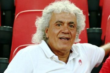 Στο νοσοκομείο ο Τάκης Τσουκαλάς - Τον χτύπησαν με σφυρί στο κεφάλι