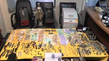 H σπείρα με τις «χρυσές» δουλειές - Χιλιάδες ευρώ και αντικείμενα αξίας εκατομμυρίων