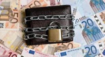 Πότε η εφορία μπορεί να προχωρήσει σε κατασχέσεις   