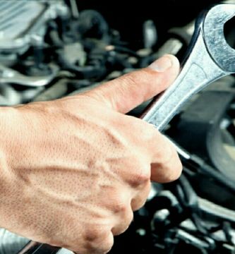 Το «πόσα θέλεις μάστορα» πέθανε.Υποχρεωτικοί… τιμοκατάλογοι στα συνεργεία ΙΧ