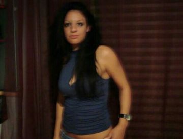 Συγκλονίζει το πανελλήνιο η δολοφονία της κοπέλας στο Β' Νεκροταφείο