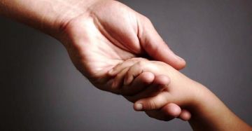 4ο Λύκειο Ηλιούπολης - τρόφιμα για τη στήριξη των πληγέντων.