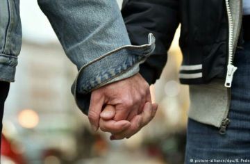 Κοινωνικό Μέρισμα: Για γέλια και για κλάματα! 44χρονος φαίνεται παντρεμένος με 81χρονο και έχουν μαζί 6 παιδιά!