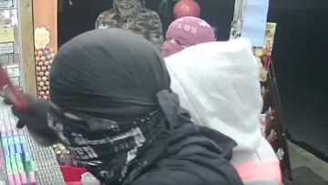 Αυτά είναι τα μέλη της συμμορίας που διέπραξαν 125 ληστείες - Σοκάρει βίντεο από τη δράση τους - ΦΩΤΟ