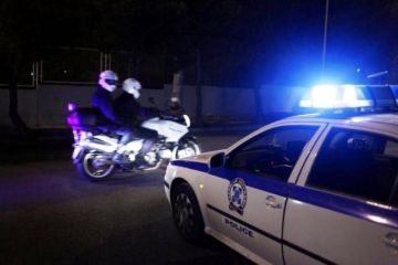 Πέθανε κρατούμενος Ρομά μέσα στο αστυνομικό τμήμα Φυλής - Επεισόδια και τραυματίες μετά.