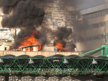 Φωτιά στη Λεωφόρο Αλεξάνδρας