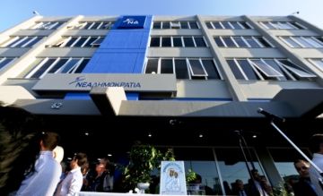 Και όμως η ΝΔ... σαρώνει στο δημόσιο τομέα