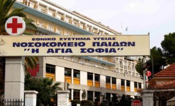 Eντοπίστηκε η μάνα που άρπαξε το μωρό από το Παίδων - Επιστρέφουν στο νοσοκομείο