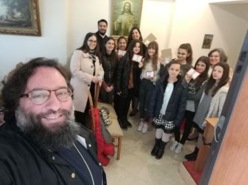 Με ελπίδα να βρεθούν παπαδιές (Ιερός Ναός  Αγίας Μαρίνης Ηλιουπόλεως.)