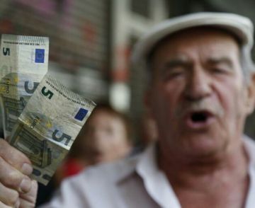 Συντάξεις: Τσεκούρι ως και πάνω από 400 ευρώ – Θα μετατραπούν σε… επίδομα!