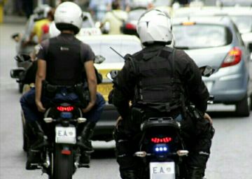 Σύλληψη ληστή στο Παγκράτι με το αποφυλακιστήριο στην τσέπη!