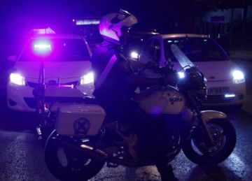 Δολοφονία – σοκ: Τον σκότωσαν στα βράχια του Φιλοπάππου - Επίθεση ληστών σε ζευγάρι.