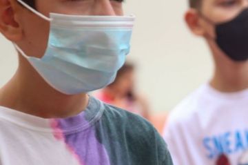 ΚΕΔΕ: Νέος διαγωνισμός 3,3 εκατ. ευρώ για μάσκες στα σχολεία, δεν θα επιβαρυνθούν οι φορολογούμενοι