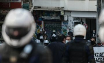 Απαιτείται... εξανθρωπισμός της αστυνομίας (Γιώργος Τζεδάκις)