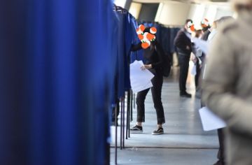 Μειώνεται η υποχρεωτική ποσόστωση των φύλων στους Συνδυασμούς