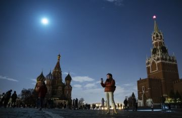 ''Ώρα της Γης'': Στο σκοτάδι για μια ώρα κτήρια και μνημεία σε όλο τον κόσμο. Το μήνυμα της Προέδρου της Δημοκρατίας για αυτή την μέρα. 