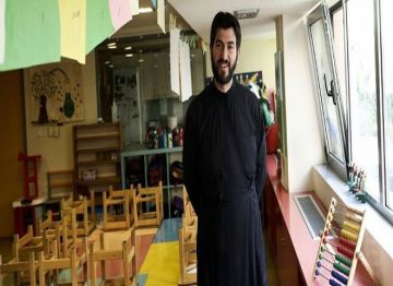 O πάτερ Αντώνιος κέρδισε το βραβείο του Καλύτερου Ευρωπαίου Πολίτη  