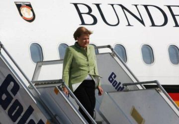 Αθήνα: Ποδαρικό στο 2019 από την Άγκελα Μέρκελ!