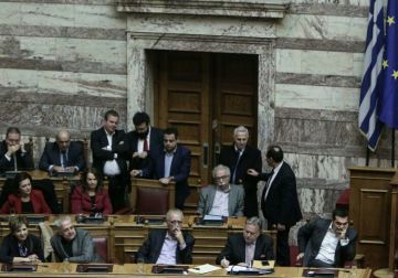 Από το Ερωτοδικείο στη Βουλή (Πέπη Ραγκούση)