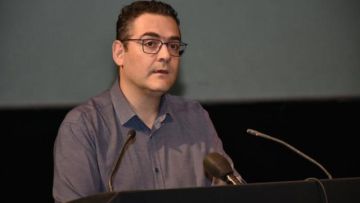 ΣΗΜΕΡΑ στις 19:30 στην παρουσίαση του ψηφοδελτίου της Λαϊκής Συσπείρωσης θα μιλήσει και ο Γιάννης Πρωτούλης