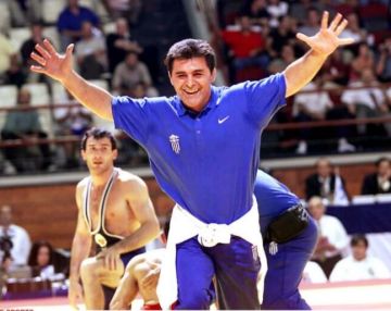 Μπάμπης Χολίδης: Θρήνος για τον γίγαντα της πάλης