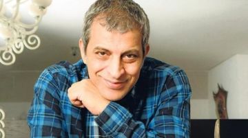 Καλλιθέα: Θύμα ξυλοδαρμού ο Θέμης Αδαμαντίδης - Μεταφέρθηκε στο νοσοκομείο