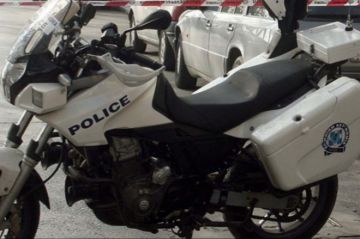 Απόπειρα ληστείας σε κατάστημα στην Καλλιθέα - Πυροβόλησε στον αέρα ο δράστης