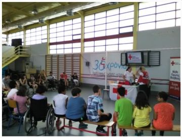  Ειδικό Γυμνάσιο-Λύκειο Αθήνας: ''Μαθήματα Πρώτων Βοηθειών από τον Ερυθρό Σταυρό''.