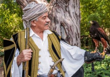 «Ήμουν παιδί το ʼ21 με τον Θεόδωρο Κολοκοτρώνη» στο Θέατρο «Ακροπόλ»