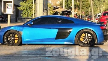 Τροχαίο ατύχημα στη Γλυφάδα: Super car συγκρούστηκε με το τραμ