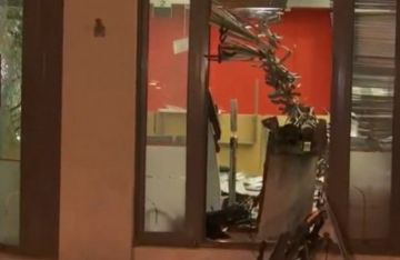 Ανατίναξαν ΑΤΜ στην Αργυρούπολη.