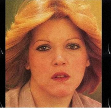 Πέθανε η τραγουδίστρια των 70ʼs και των 80s Ρένα Πάντα, μια σημαντική και γνώριμη «φωνή» του ελληνικού τραγουδιού.